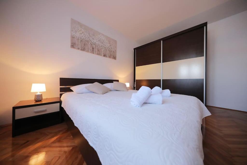 Luxury Apartment Petra With Private Pool Zadar Exteriör bild