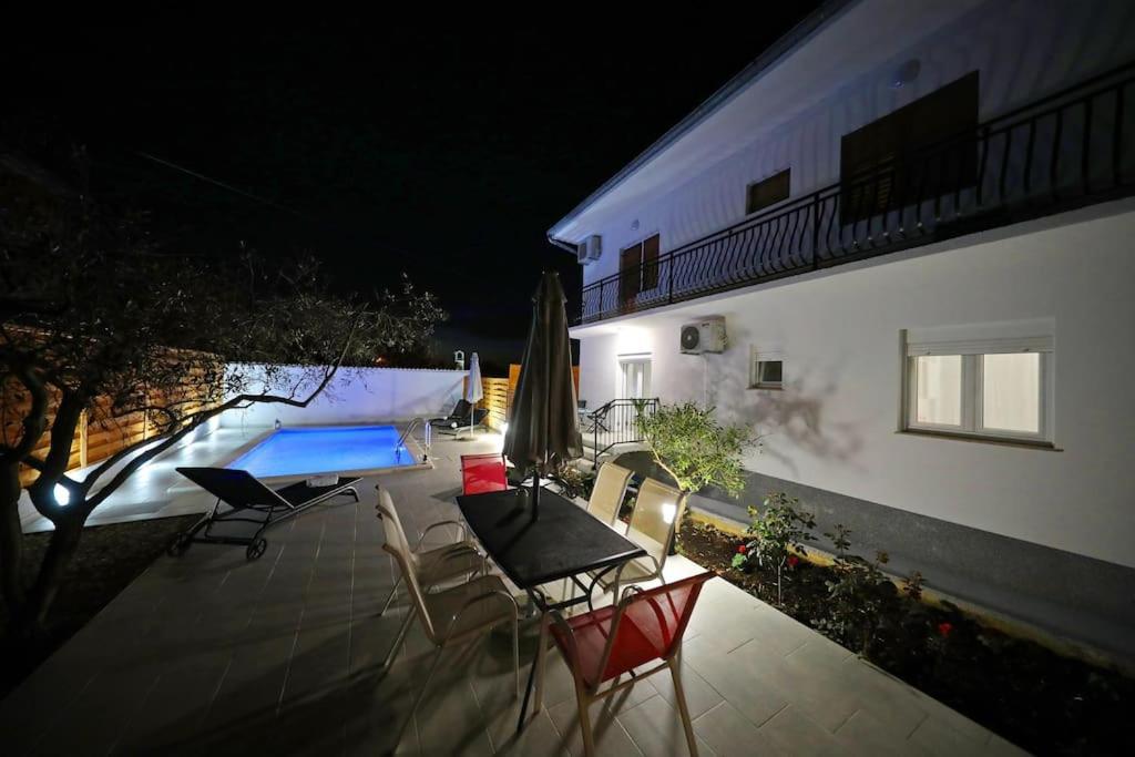 Luxury Apartment Petra With Private Pool Zadar Exteriör bild