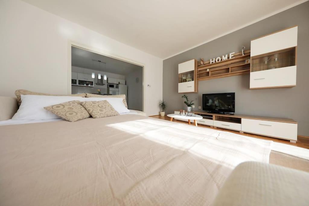 Luxury Apartment Petra With Private Pool Zadar Exteriör bild