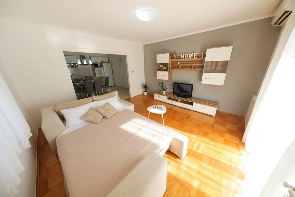 Luxury Apartment Petra With Private Pool Zadar Exteriör bild