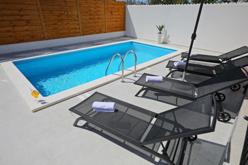 Luxury Apartment Petra With Private Pool Zadar Exteriör bild
