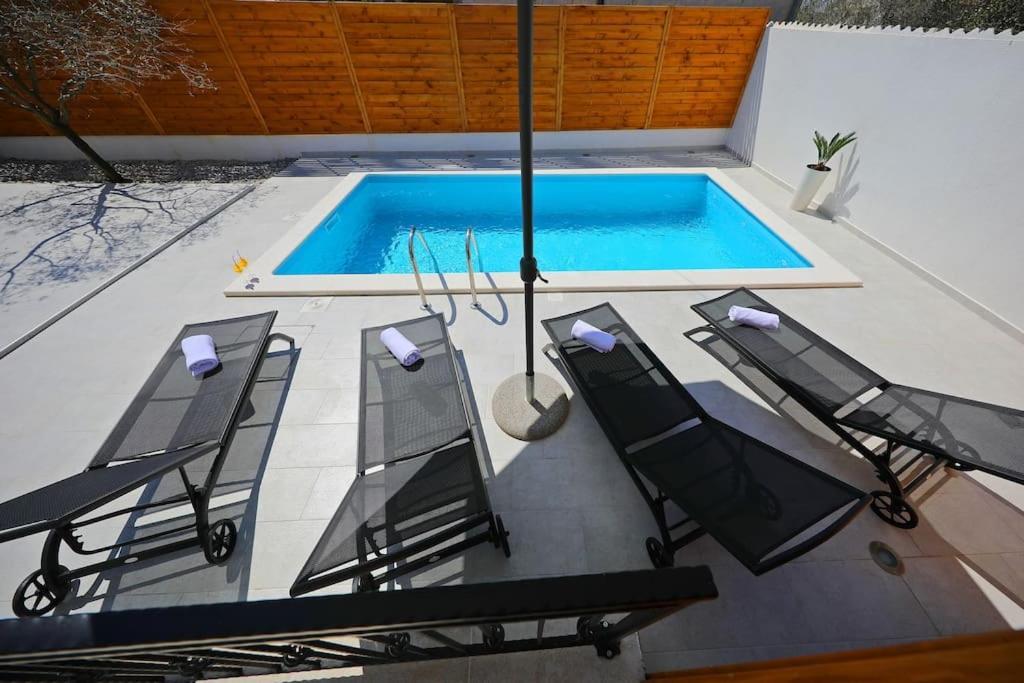 Luxury Apartment Petra With Private Pool Zadar Exteriör bild